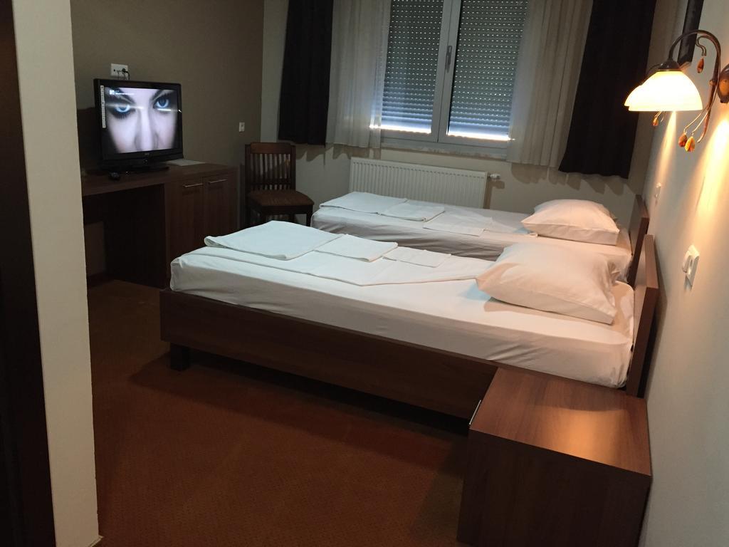 Hotel Oaza Konjic Exterior photo
